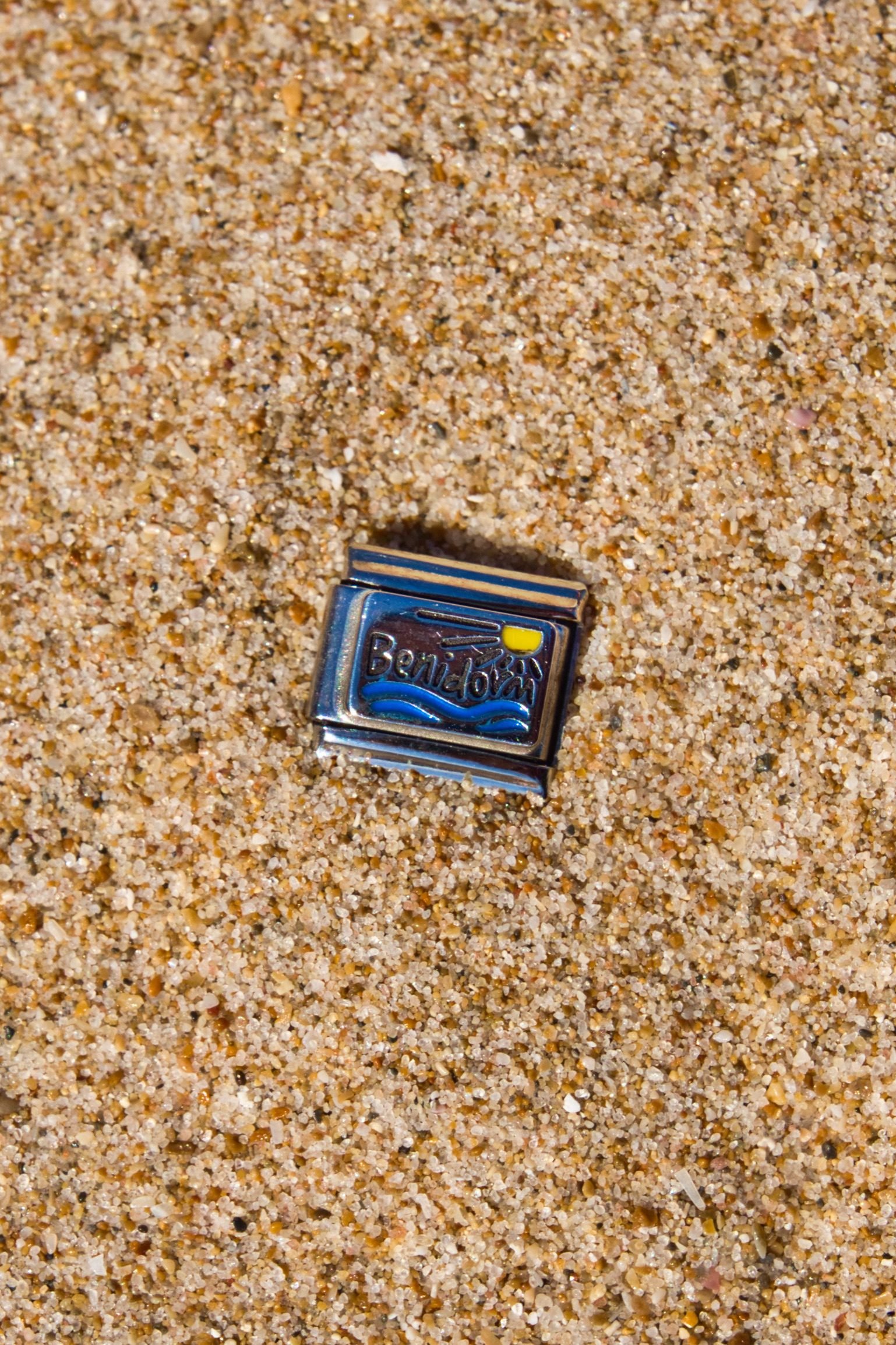Charm Benidorm de Nomination sobre la arena de la playa
